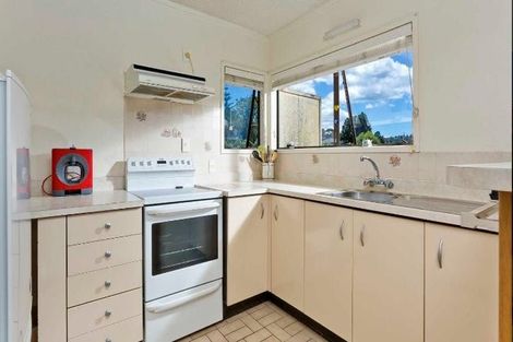 Photo of property in 2/708 Beach Road, Browns Bay, Auckland, 0630