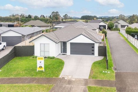 Photo of property in 100 Puhirake Crescent, Pyes Pa, Tauranga, 3112