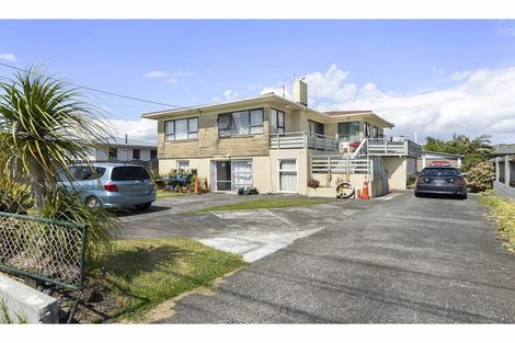 Photo of property in 236 Centreway Road, Orewa, 0931