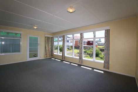 Photo of property in 76 Oakdale Road, Mount Roskill, Auckland, 1041
