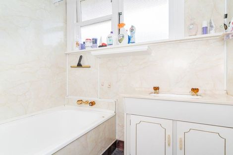 Photo of property in 4 Burgess Street, Green Island, Dunedin, 9018