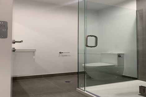 Photo of property in 4/58 Kemp Road, Massey, Auckland, 0614