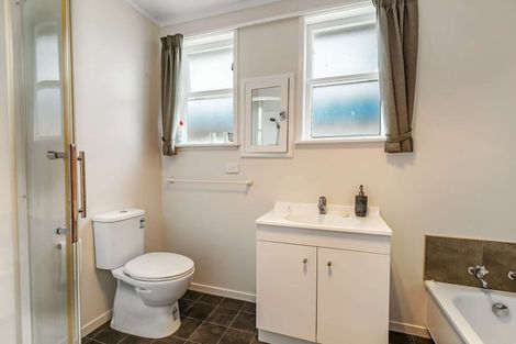 Photo of property in 10 Humphrey Street, Marton, 4710