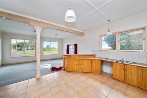 Photo of property in 488 Hastings Road, Matapu, Hawera, 4675