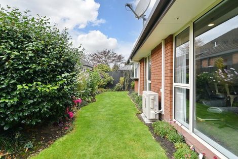 Photo of property in 2/43 Kedleston Drive, Avonhead, Christchurch, 8042