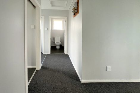 Photo of property in 5 Kelwyn Road, Kelston, Auckland, 0602