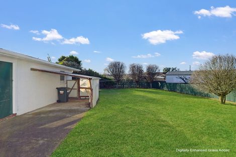 Photo of property in 37 Hadfield Crescent, College Estate, Whanganui, 4500
