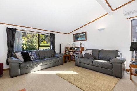 Photo of property in 19 Shackle Lane, Whitby, Porirua, 5024