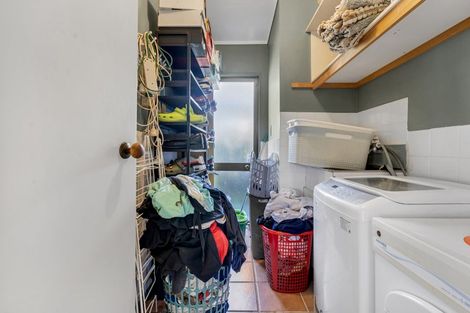 Photo of property in 6/70a Woodglen Road, Glen Eden, Auckland, 0602