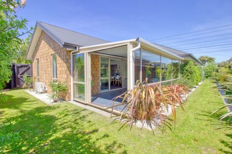 Photo of property in 33 Little Oaks Drive, Yaldhurst, Christchurch, 8042