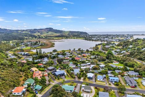 Photo of property in 27 Windsor Drive, Tairua, 3508