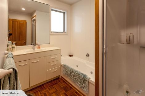 Photo of property in 115 Oratia Place, Onemana, Whangamata, 3691