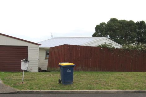 Photo of property in 11 Flaunty Place, West Harbour, Auckland, 0618