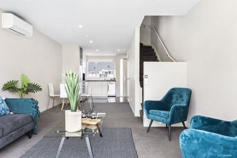 Photo of property in 6/2 Stone Street, Miramar, Wellington, 6022