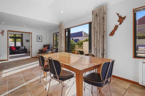 Photo of property in 5 Virginia Lane, Mount Pleasant, Christchurch, 8081