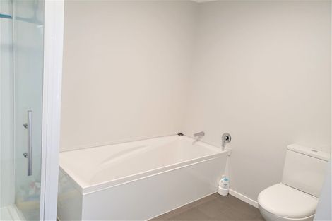 Photo of property in 8a Homebush Road, Khandallah, Wellington, 6035