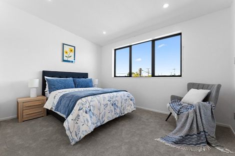 Photo of property in 5/18 Sylvan Crescent, Te Atatu South, Auckland, 0610