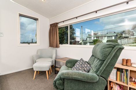 Photo of property in 42 Blomfield Street, Nawton, Hamilton, 3200