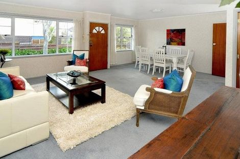 Photo of property in 1/341 Pakuranga Road, Pakuranga Heights, Auckland, 2010