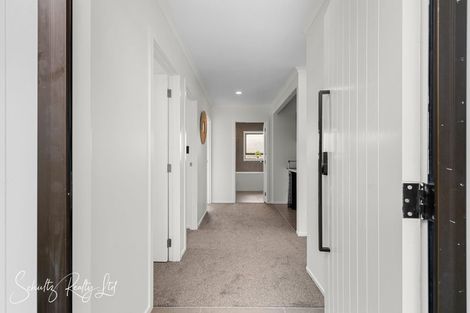 Photo of property in 109 Hurndall Street East, Maungaturoto, 0520