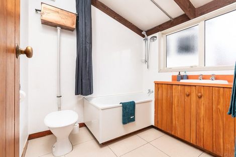 Photo of property in 3 Glamorgan Street, Northland, Wellington, 6012