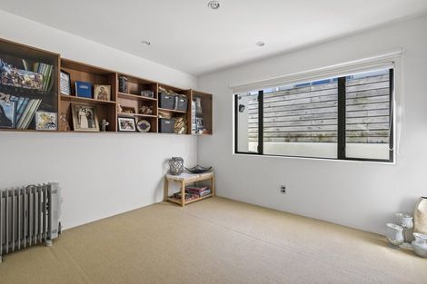 Photo of property in 25 Jordan Street, Island Bay, Wellington, 6023