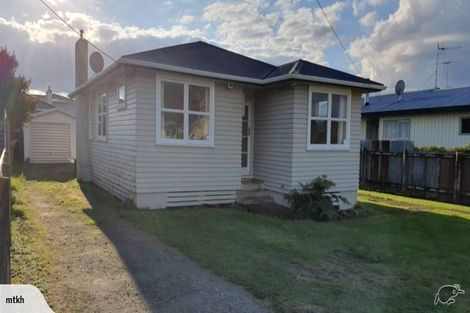 Photo of property in 16 Durham Road, Springvale, Whanganui, 4501
