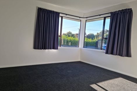 Photo of property in 8 Liverton Crescent, Bishopdale, Christchurch, 8053
