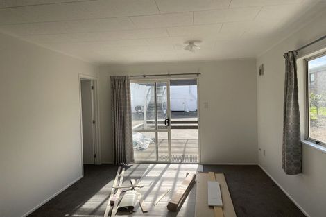 Photo of property in 35 Eddowes Street, Manurewa, Auckland, 2102