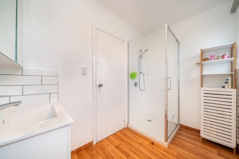 Photo of property in 15 Holdsworth Avenue, Trentham, Upper Hutt, 5018