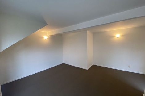 Photo of property in 194 East Coast Road, Forrest Hill, Auckland, 0620