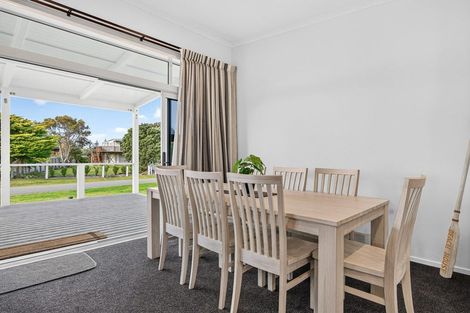 Photo of property in 4 Pinedale Crescent, Riversdale Beach, Masterton, 5872