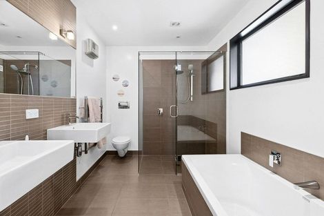 Photo of property in 21 Stonebrook Drive, Wanaka, 9305