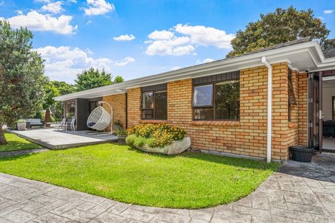 Photo of property in 8 Waimanu Place, Point Wells, 0986