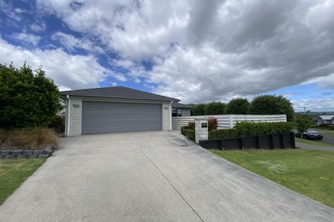 Photo of property in 14 Benmore Crescent, Pyes Pa, Tauranga, 3112