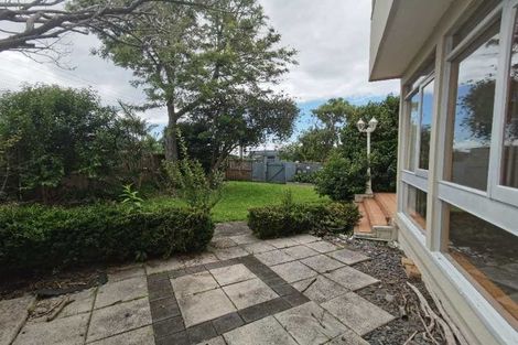 Photo of property in 1/37 Coronation Road, Hillcrest, Auckland, 0627