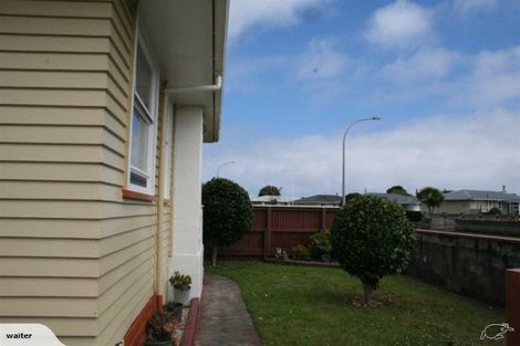 Photo of property in 19 Hume Street, Waitara, 4320