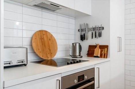 Photo of property in 2 Alluvial Court, Arthurs Point, Queenstown, 9371