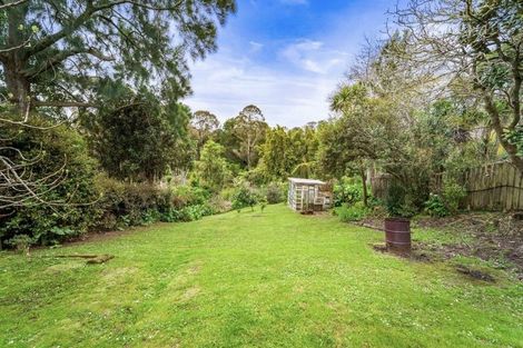Photo of property in 110 Candia Road, Henderson Valley, Auckland, 0614