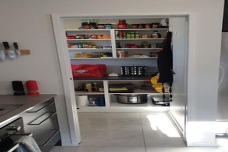 Photo of property in 6 Bryden Place, Halswell, Christchurch, 8025