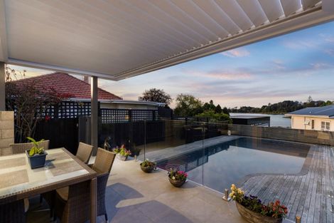 Photo of property in 34 Lake Crescent, Hamilton Lake, Hamilton, 3204