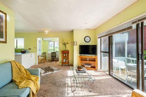 Photo of property in 2/30 Bentley Avenue, Glenfield, Auckland, 0629