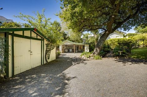Photo of property in 19 Cameron Road, Bluff Hill, Napier, 4110