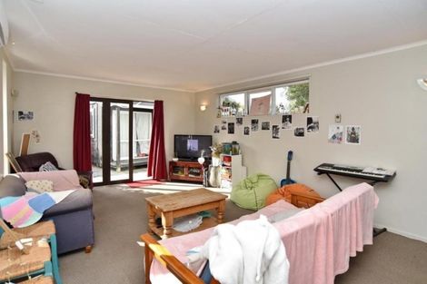 Photo of property in 2/4 Maidstone Road, Ilam, Christchurch, 8041