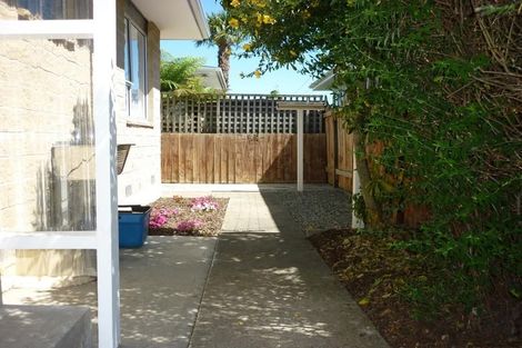 Photo of property in 2/6 Dryden Street, Stoke, Nelson, 7011