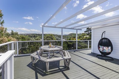 Photo of property in 13 Nevay Road, Miramar, Wellington, 6022