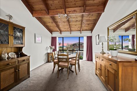 Photo of property in 16 Renoir Street, West Harbour, Auckland, 0618