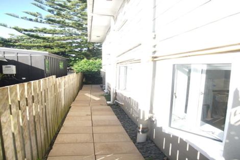 Photo of property in 42 Pitau Road, Mount Maunganui, 3116