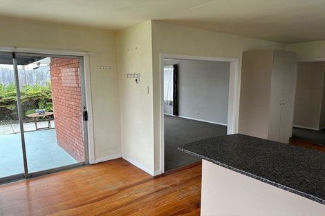 Photo of property in 90 Frensham Crescent, Woolston, Christchurch, 8062