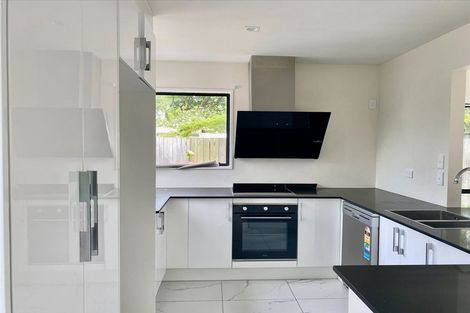 Photo of property in 2/4 Betwin Avenue, Sockburn, Christchurch, 8042